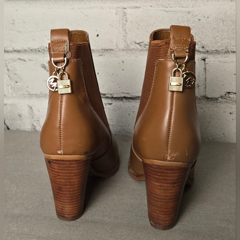 Michael Kors Leather Chelsea Ankle Boots Brown Block Heel Size 7 - Picture 3 of 12